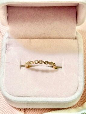 10k Rose Gold Natural Diamond Milgrain Stackable Ring Size 5 1/2